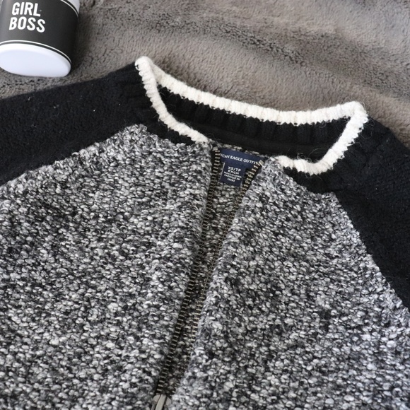 🍀 2 FOR $30 🍀 AE Pepper grey Knit Sweater - Picture 2 of 7